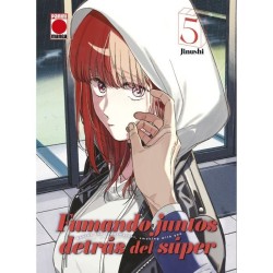 Fumando juntos detrás del...